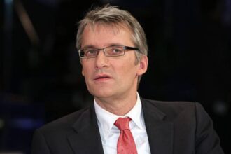 mit wem ist elmar theveßen verheiratet